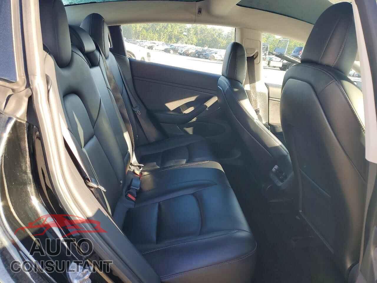 TESLA MODEL 3 2018 - 5YJ3E1EA3JF045894