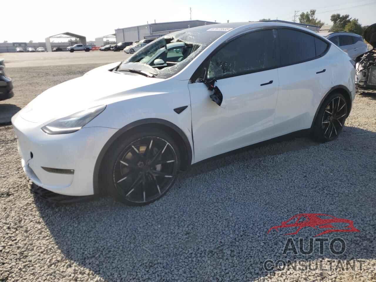 TESLA MODEL Y 2021 - 5YJYGDEE7MF214839