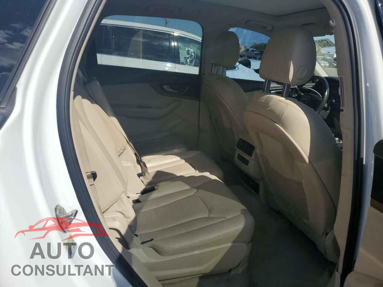 AUDI Q7 2017 - WA1LAAF74HD018004