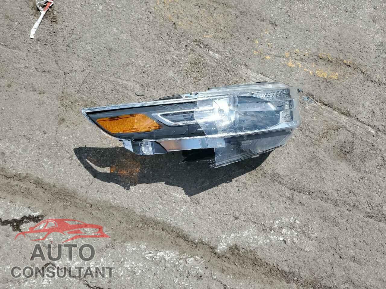 FORD TAURUS 2017 - 1FAHP2D82HG145253