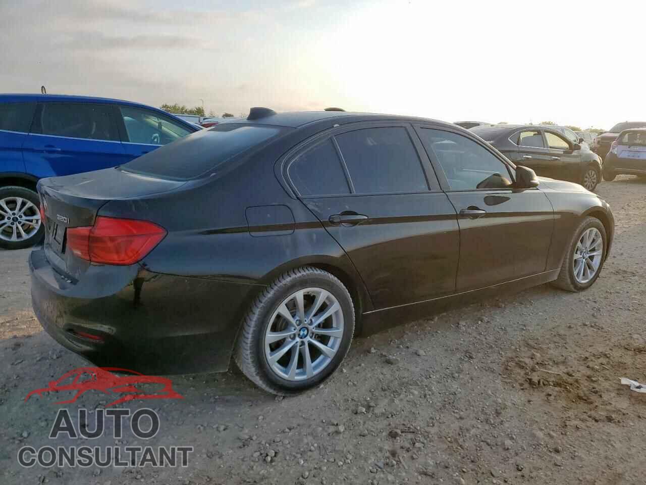 BMW 3 SERIES 2017 - WBA8A9C3XHK863976