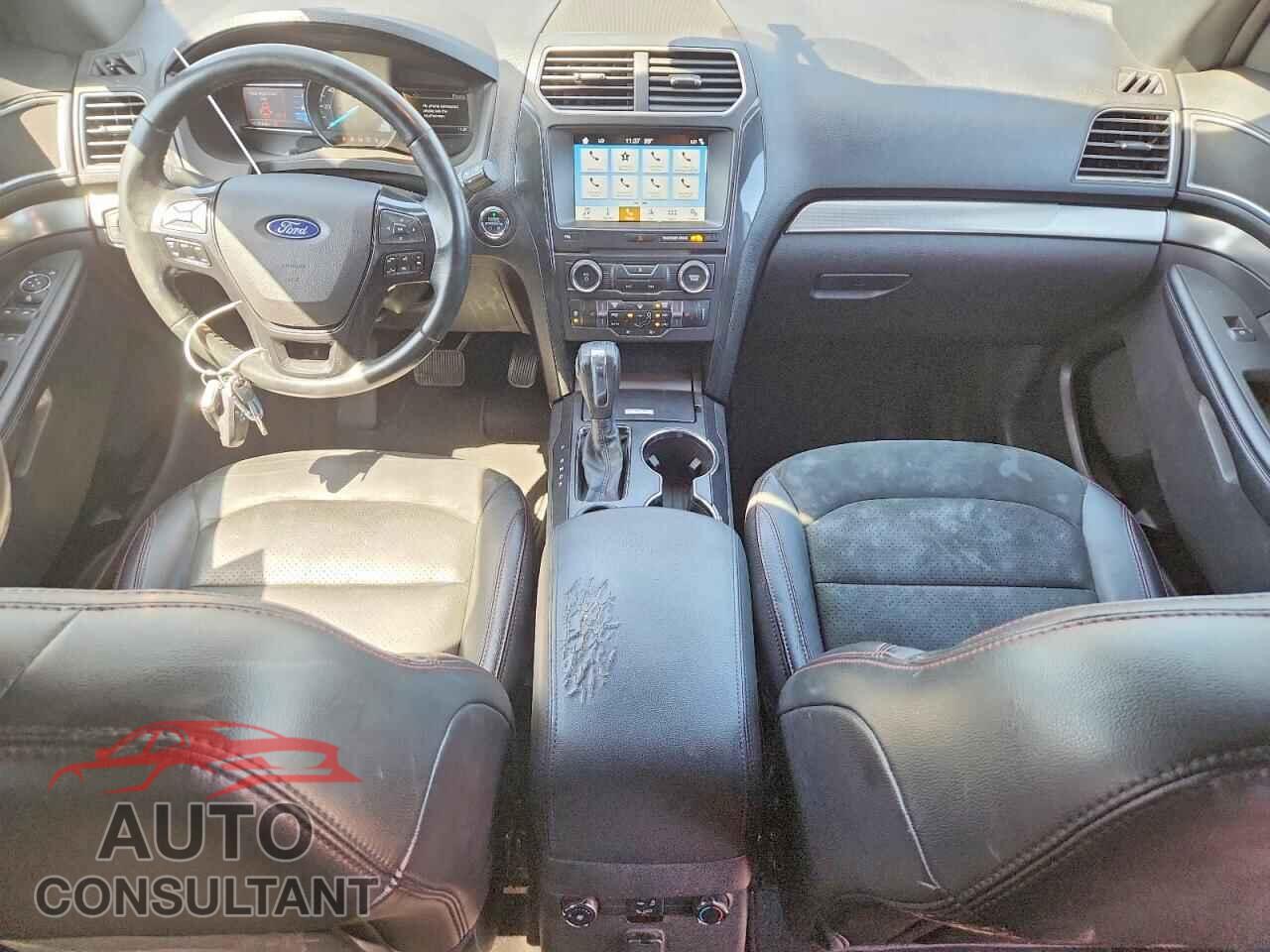 FORD EXPLORER 2018 - 1FM5K7D89JGA36203