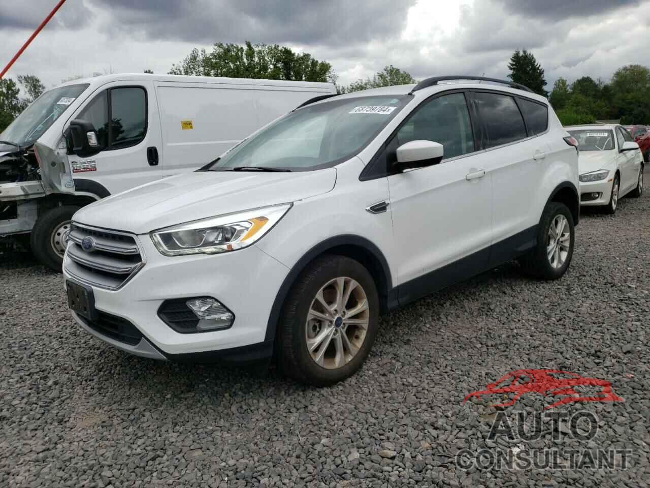FORD ESCAPE 2017 - 1FMCU9G93HUE38151