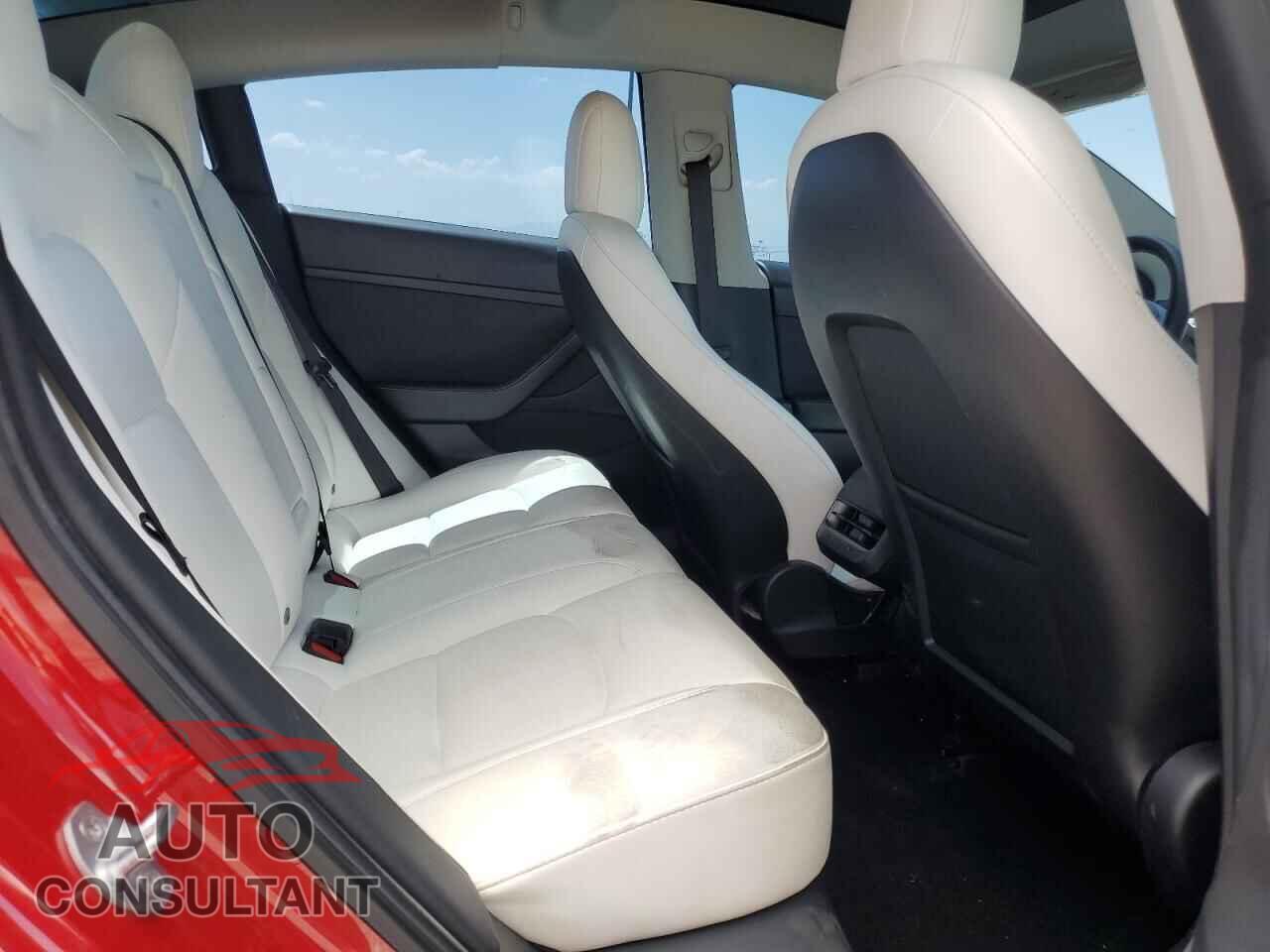 TESLA MODEL 3 2021 - 5YJ3E1EA8MF085036