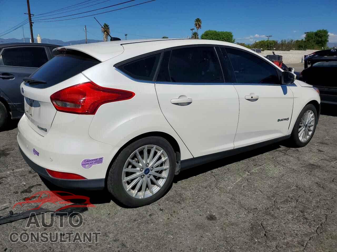 FORD FOCUS 2017 - 1FADP3R4XHL325341