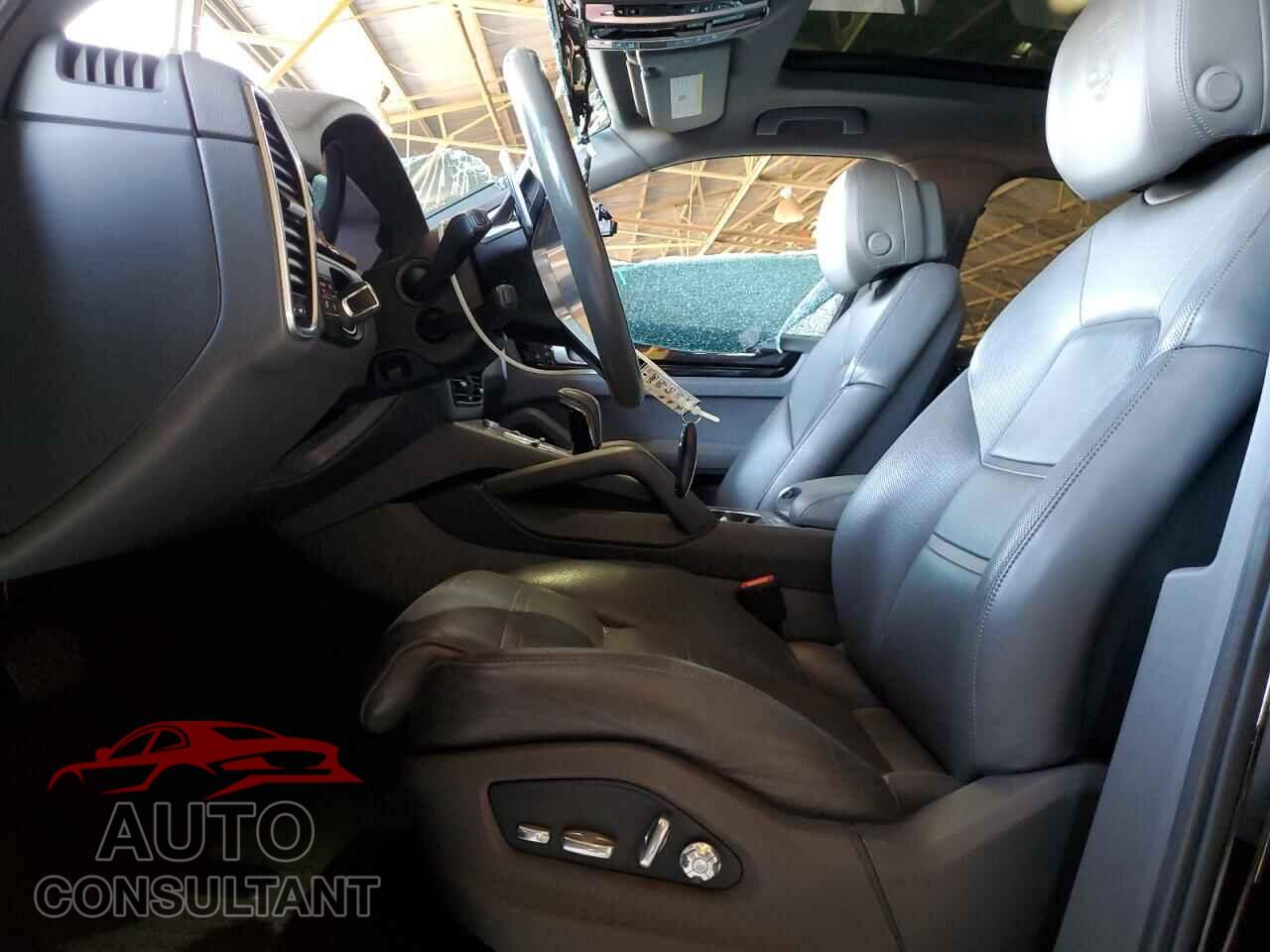 PORSCHE CAYENNE 2020 - WP1AA2AY0LDA07480