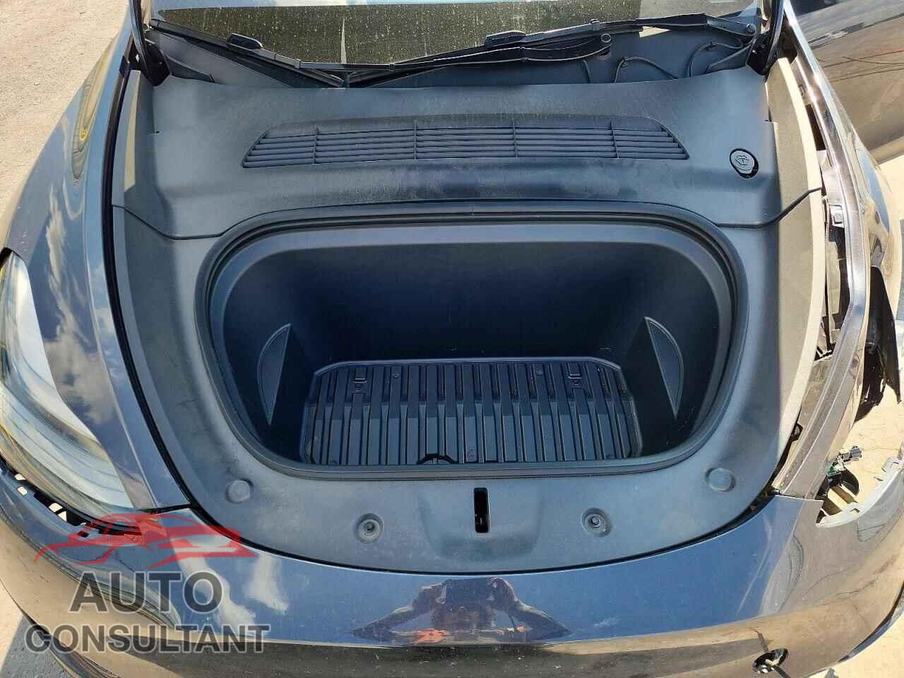 TESLA MODEL Y 2024 - 7SAYGDED7RF093246
