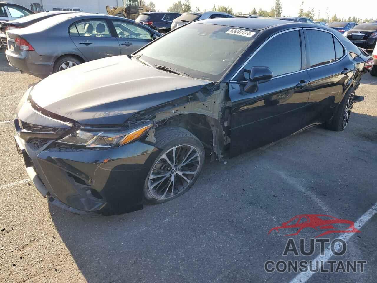 TOYOTA CAMRY 2018 - 4T1B11HK6JU645100