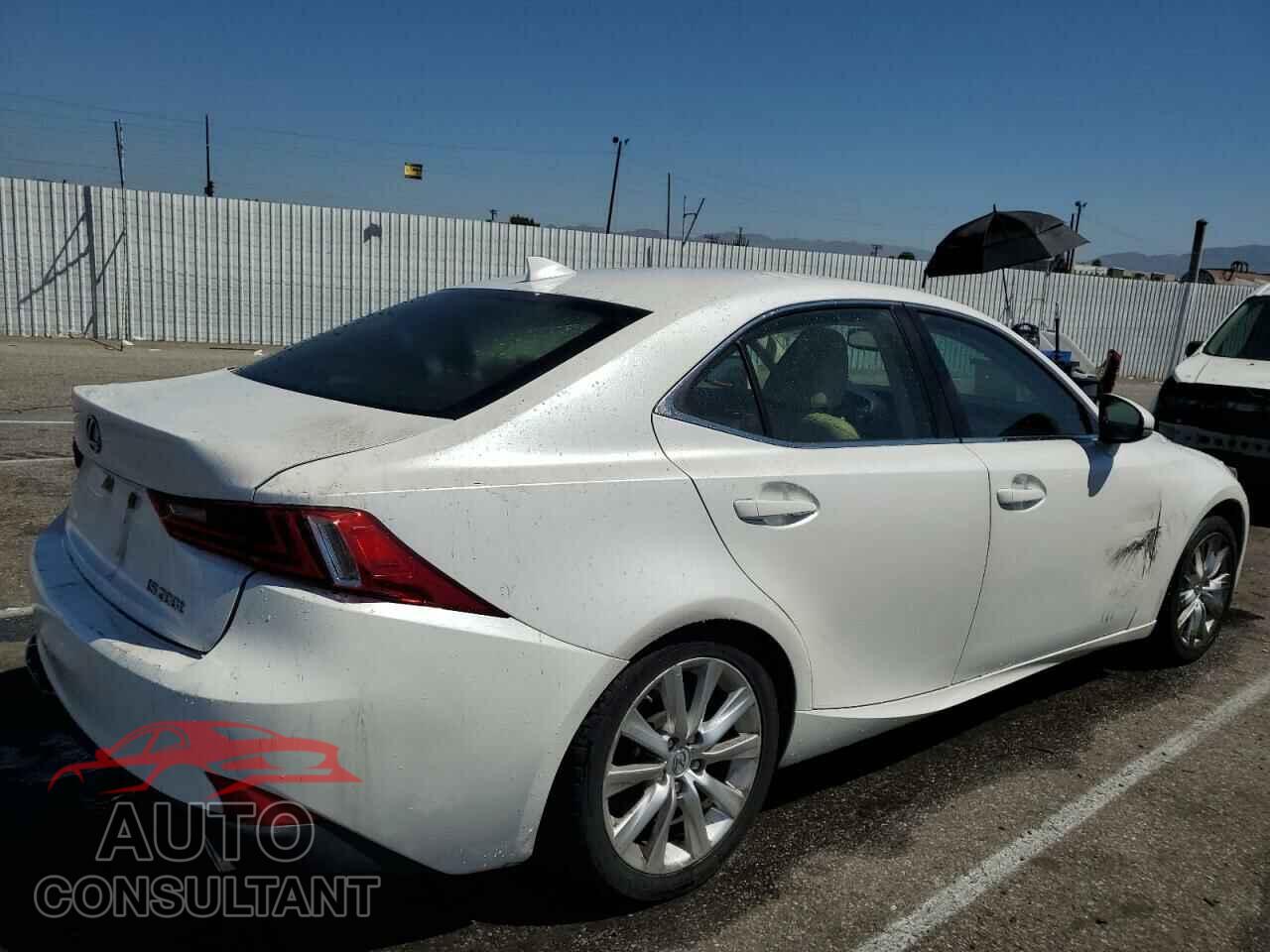 LEXUS IS 2016 - JTHBA1D21G5032992