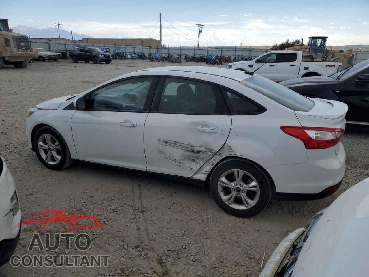 FORD FOCUS 2012 - 1FAHP3F22CL477773