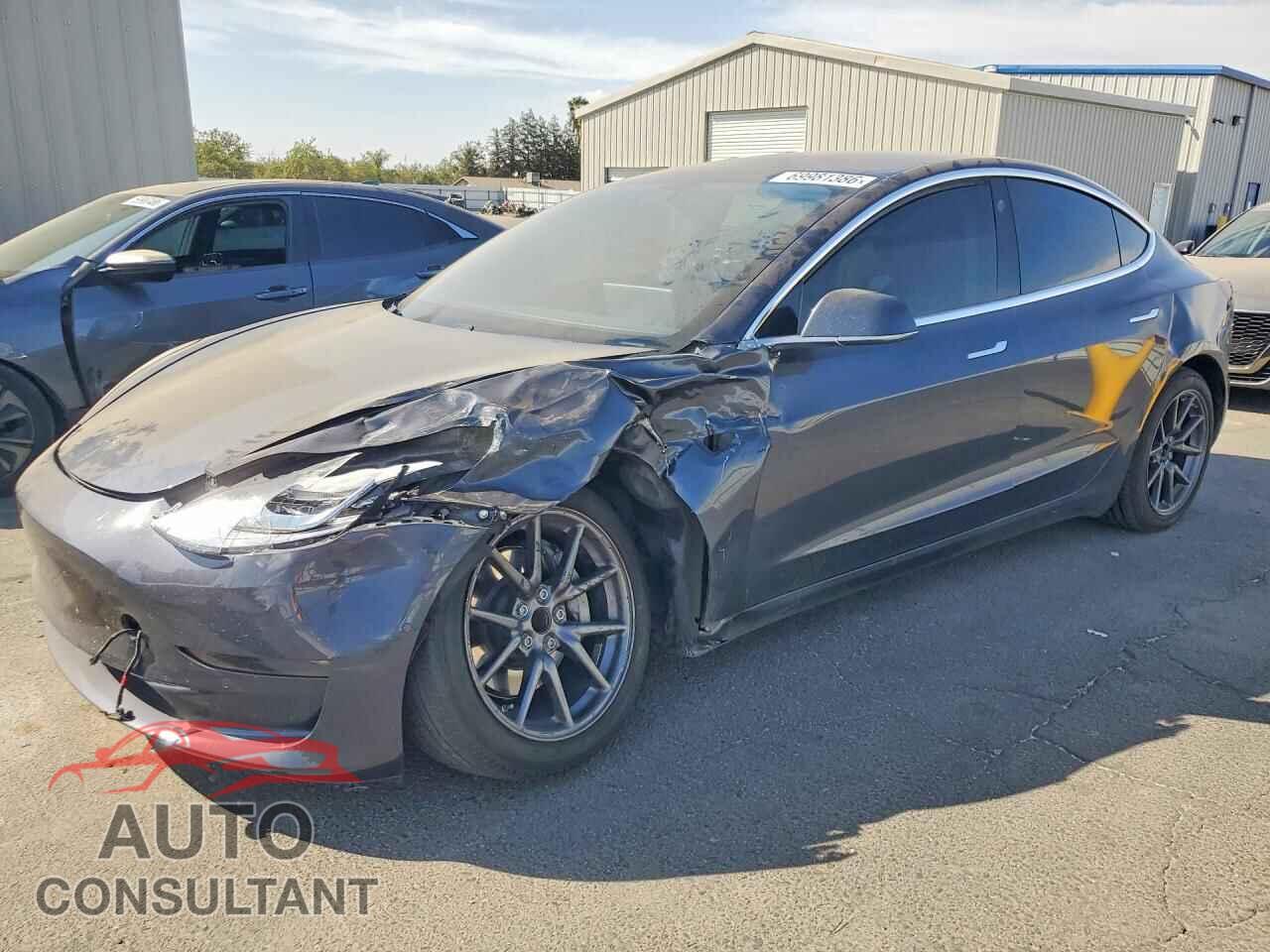 TESLA MODEL 3 2018 - 5YJ3E1EAXJF153493
