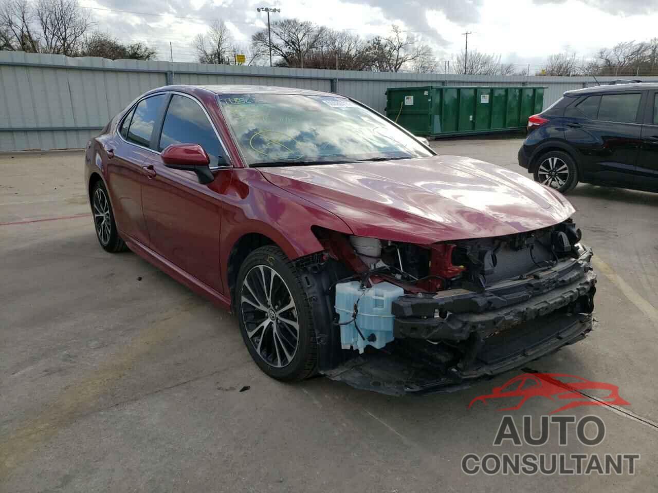 TOYOTA CAMRY 2018 - 4T1B11HK0JU550211