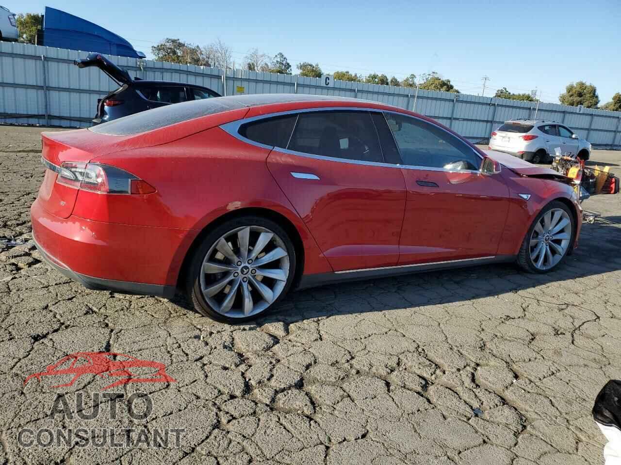 TESLA MODEL S 2013 - 5YJSA1DN2DFP09523