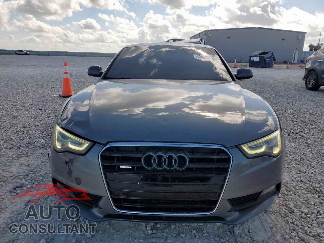 AUDI A5 2013 - WAULFAFR3DA003513