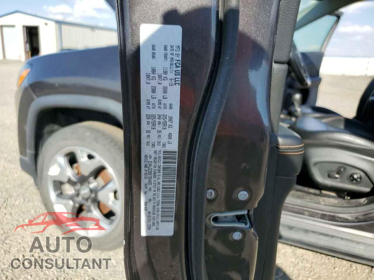 JEEP COMPASS 2019 - 3C4NJDCB8KT834093