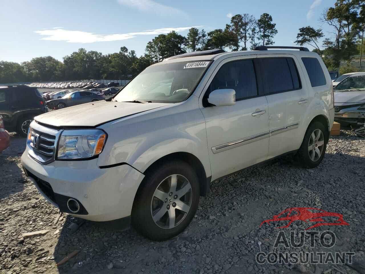 HONDA PILOT 2015 - 5FNYF3H92FB008228
