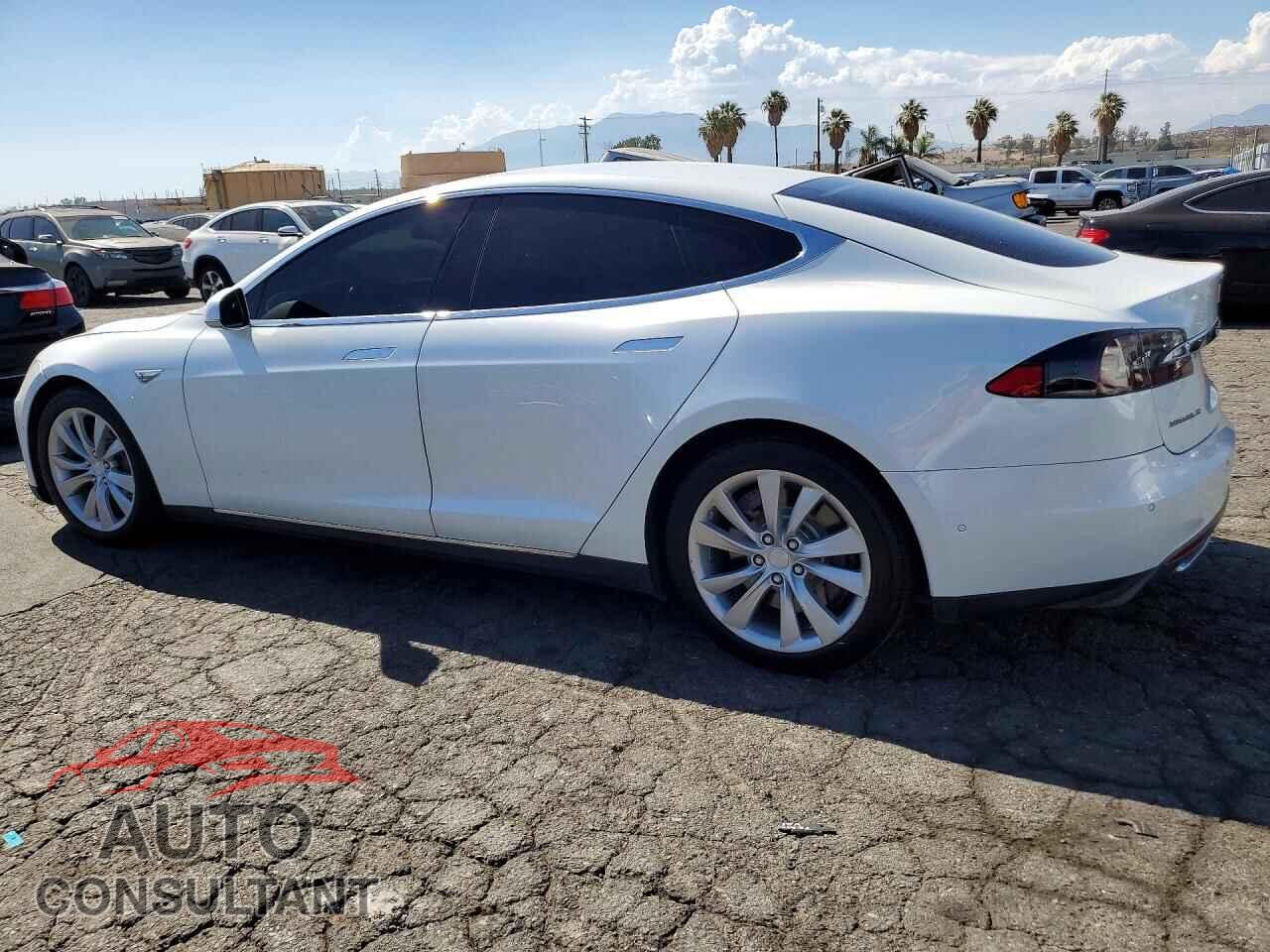 TESLA MODEL S 2015 - 5YJSA1E2XFF103720