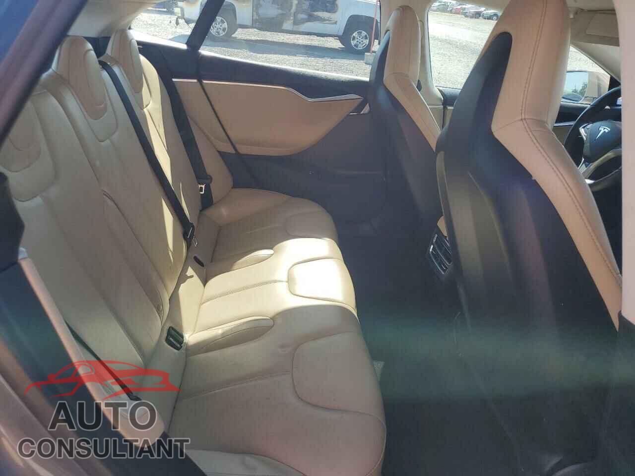 TESLA MODEL S 2013 - 5YJSA1CN6DFP03404