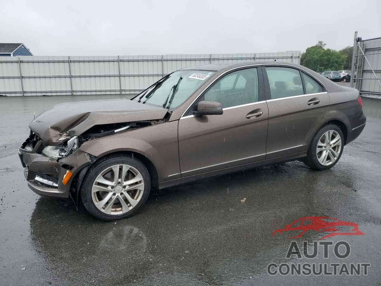 MERCEDES-BENZ C-CLASS 2013 - WDDGF8AB3DG025845