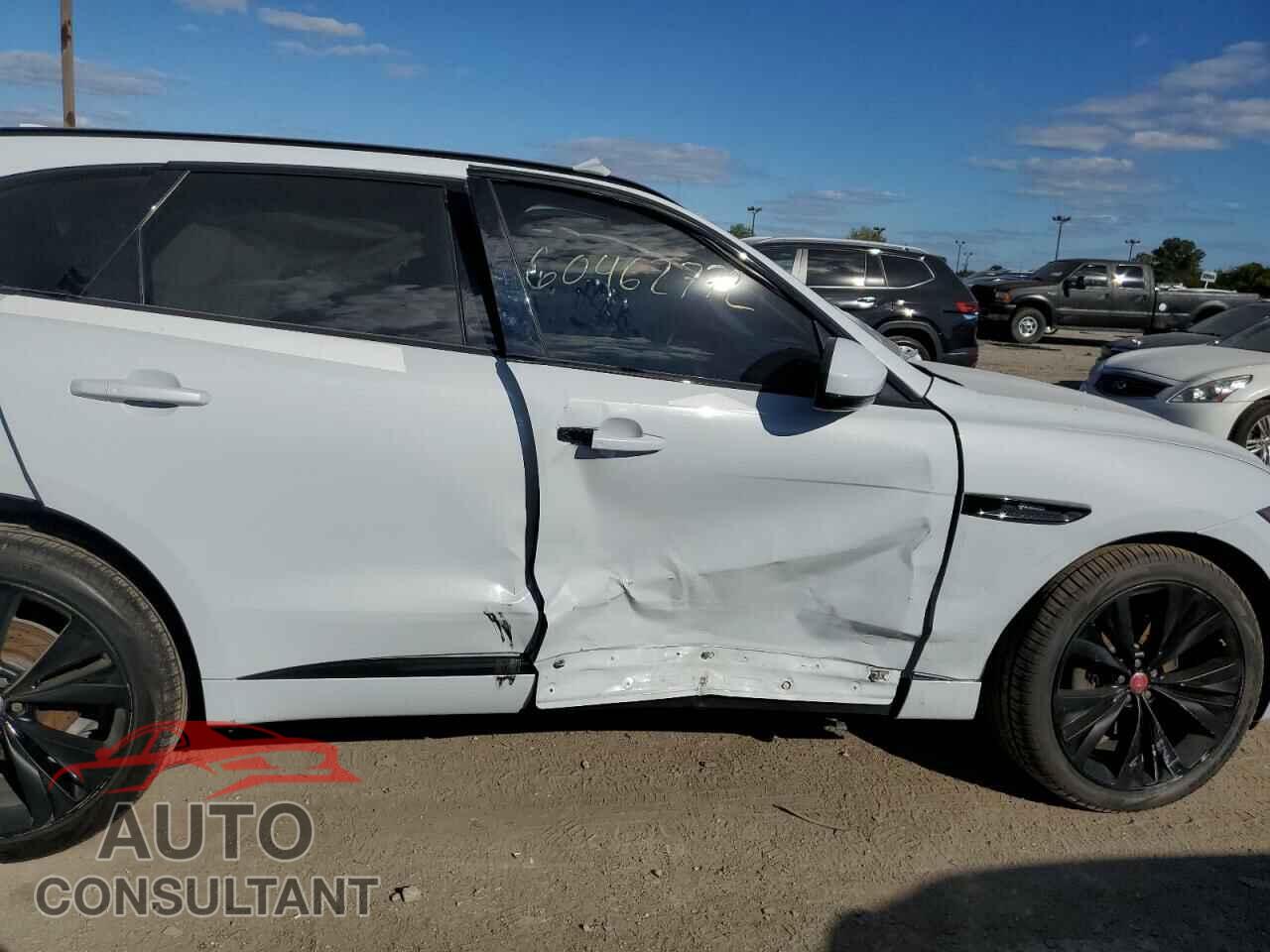 JAGUAR F-PACE 2017 - SADCL2BV7HA489418