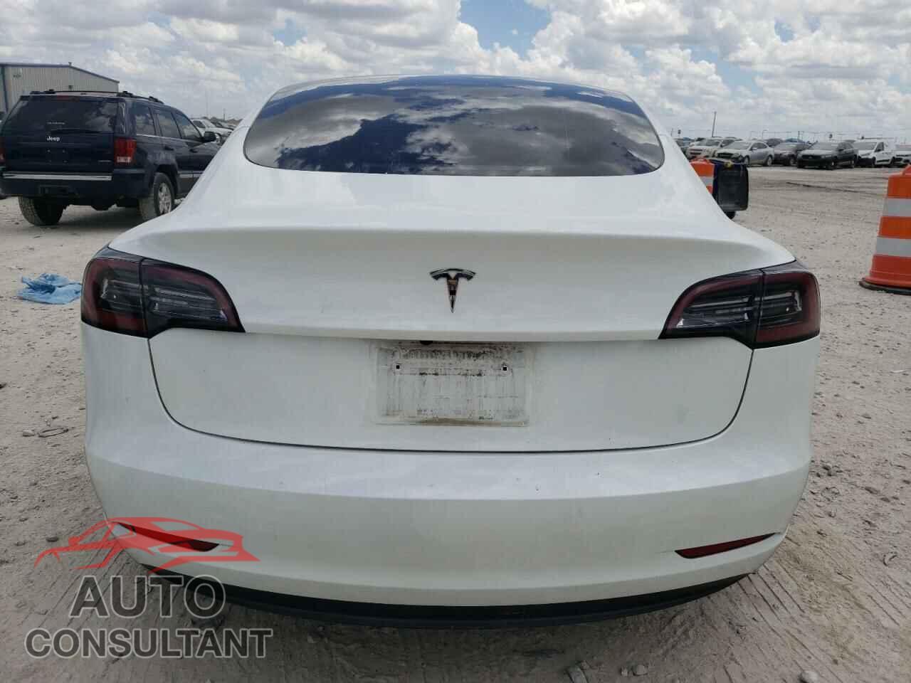 TESLA MODEL 3 2023 - 5YJ3E1EA9PF452868