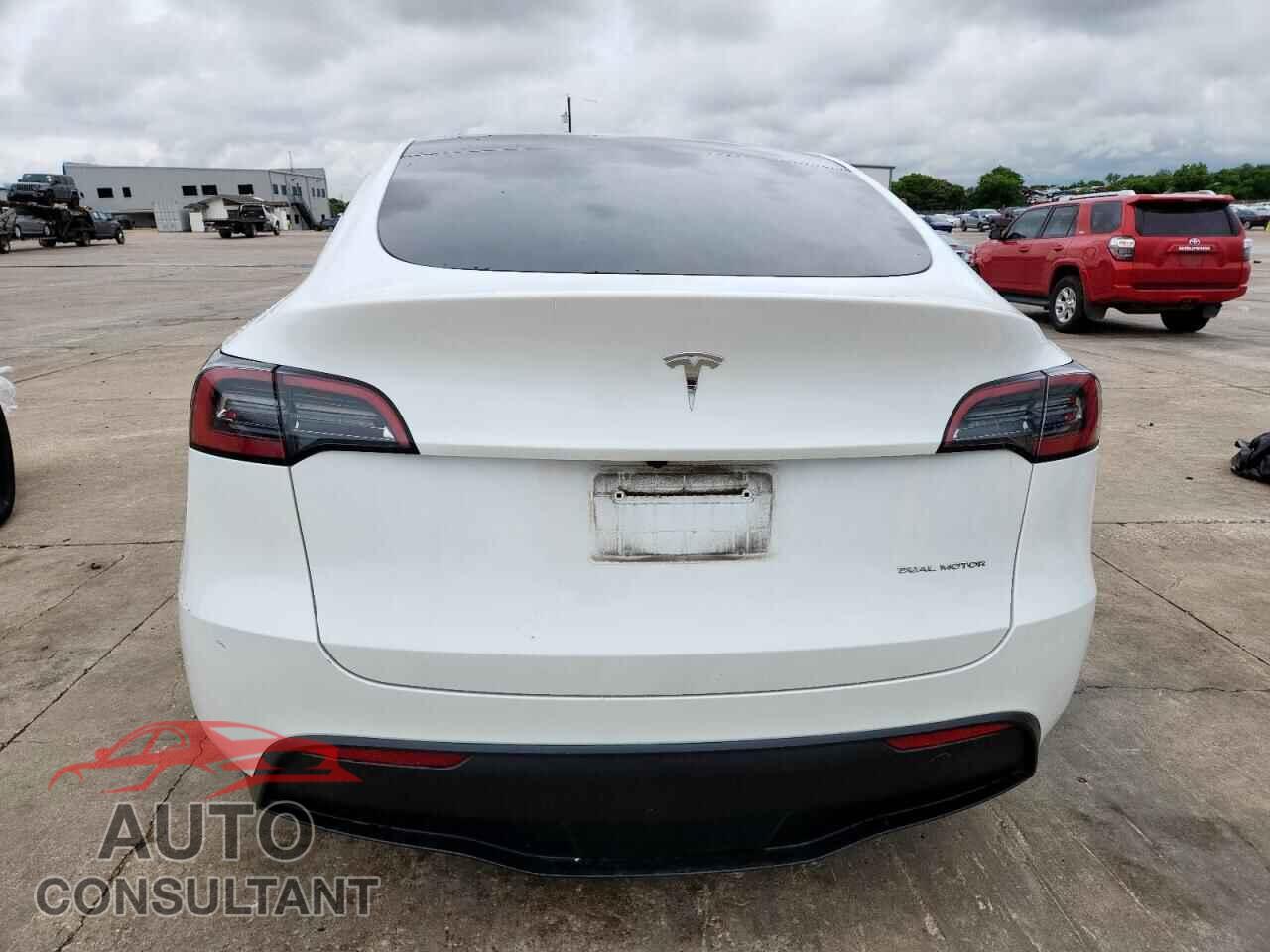 TESLA MODEL Y 2023 - 7SAYGAEE6PF802463