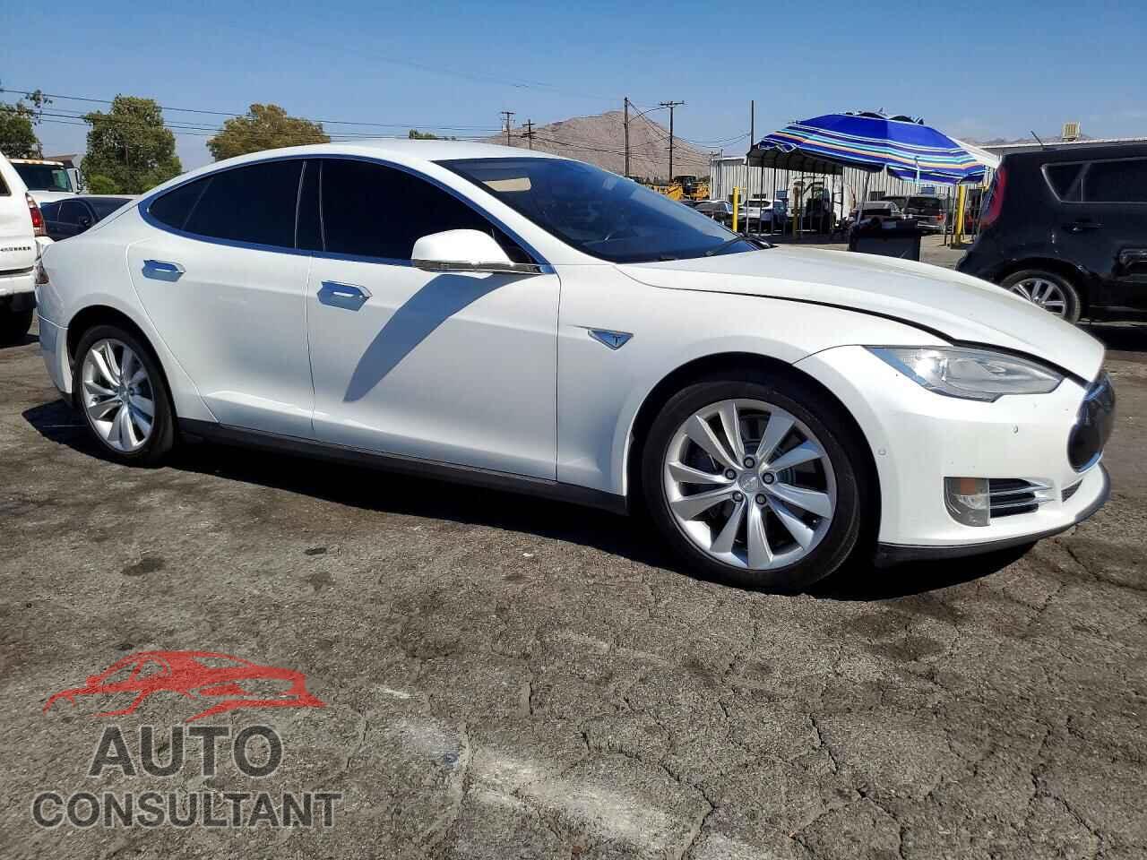 TESLA MODEL S 2015 - 5YJSA1E2XFF103720