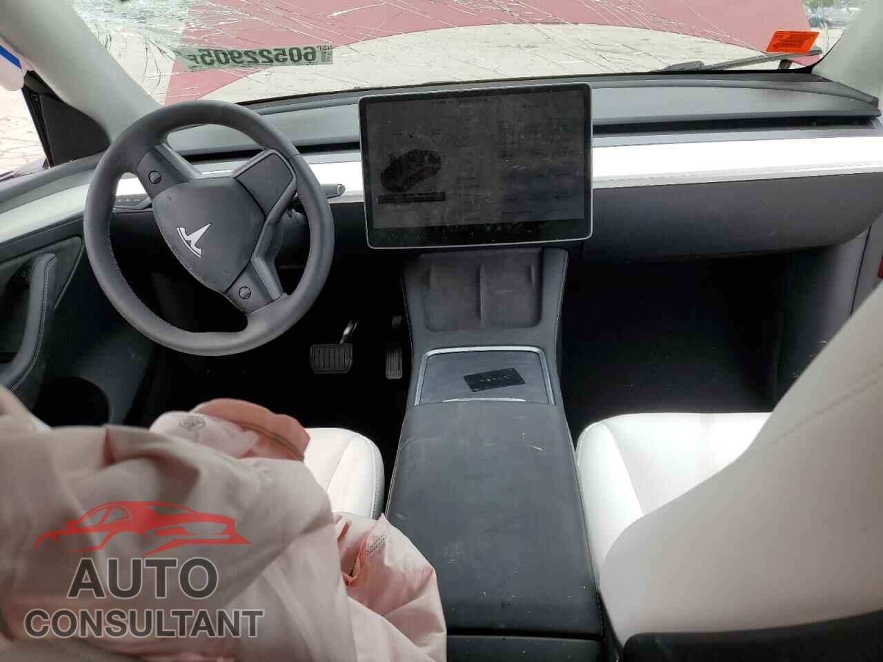 TESLA MODEL Y 2024 - 7SAYGDEE6RF048632