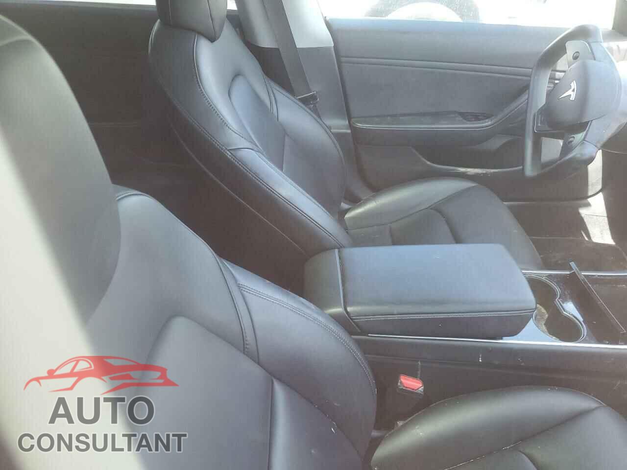 TESLA MODEL 3 2018 - 5YJ3E1EB0JF092373