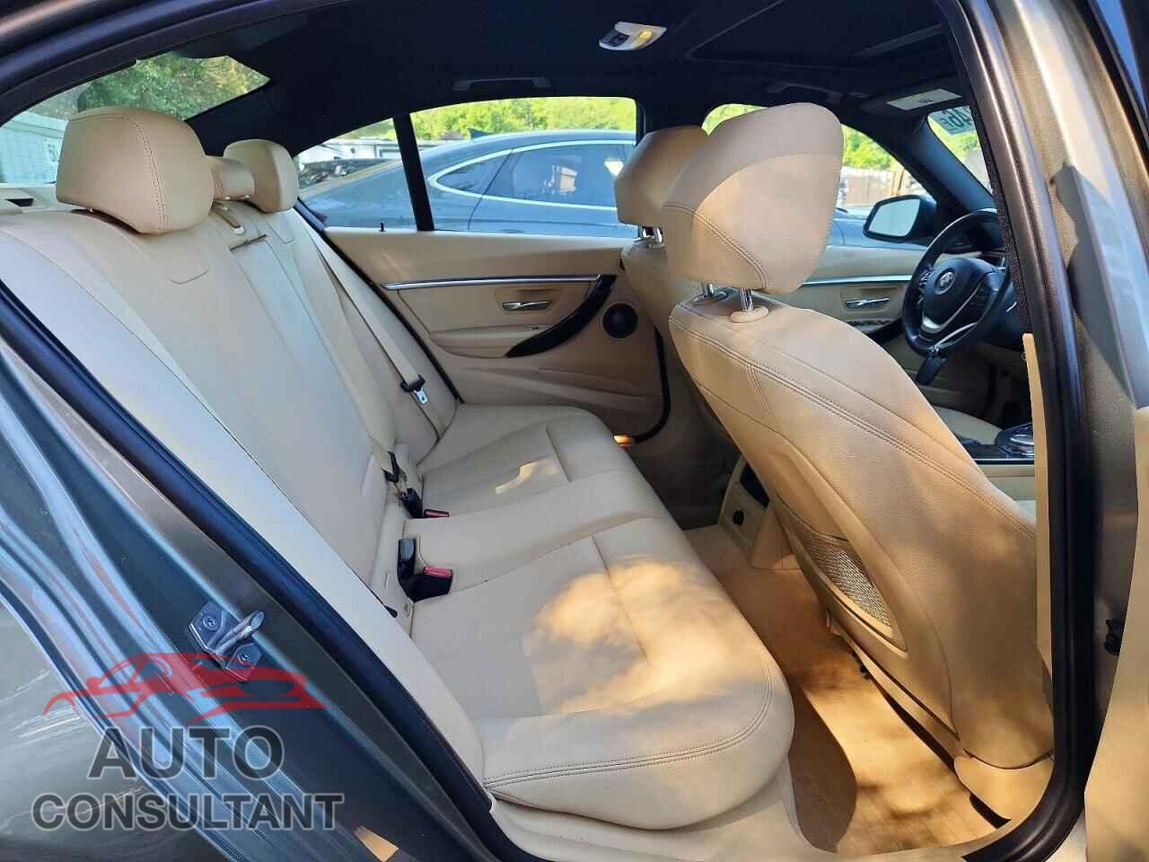 BMW 3 SERIES 2016 - WBA8E3G53GNU01656