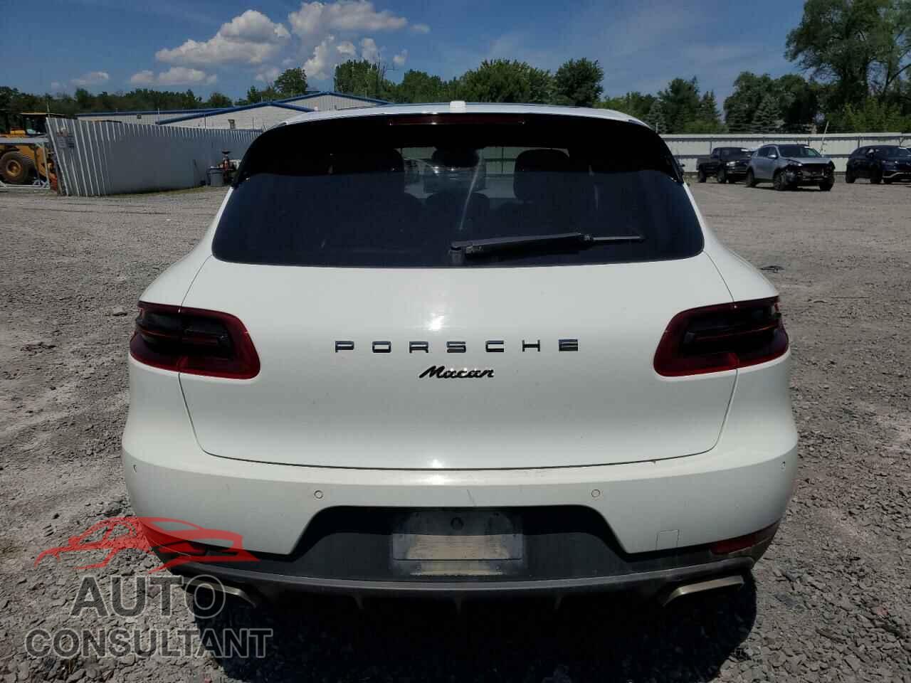 PORSCHE MACAN 2018 - WP1AA2A55JLB00536