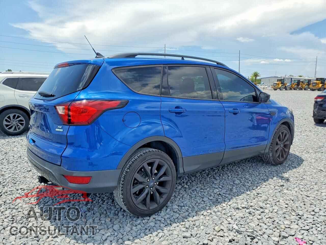 FORD ESCAPE 2019 - 1FMCU0GD3KUC20475