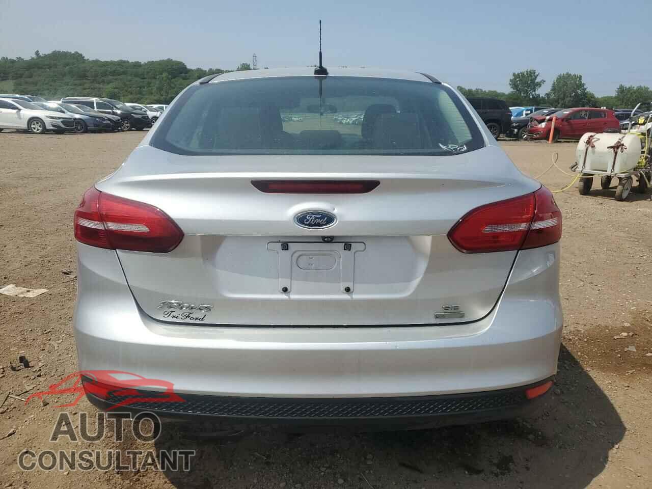 FORD FOCUS 2017 - 1FADP3FE7HL290271