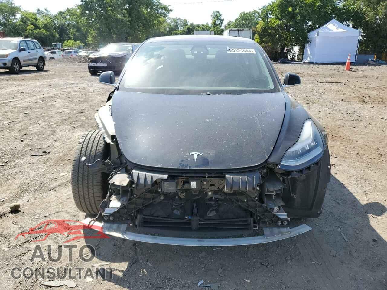 TESLA MODEL 3 2018 - 5YJ3E1EA6JF152924