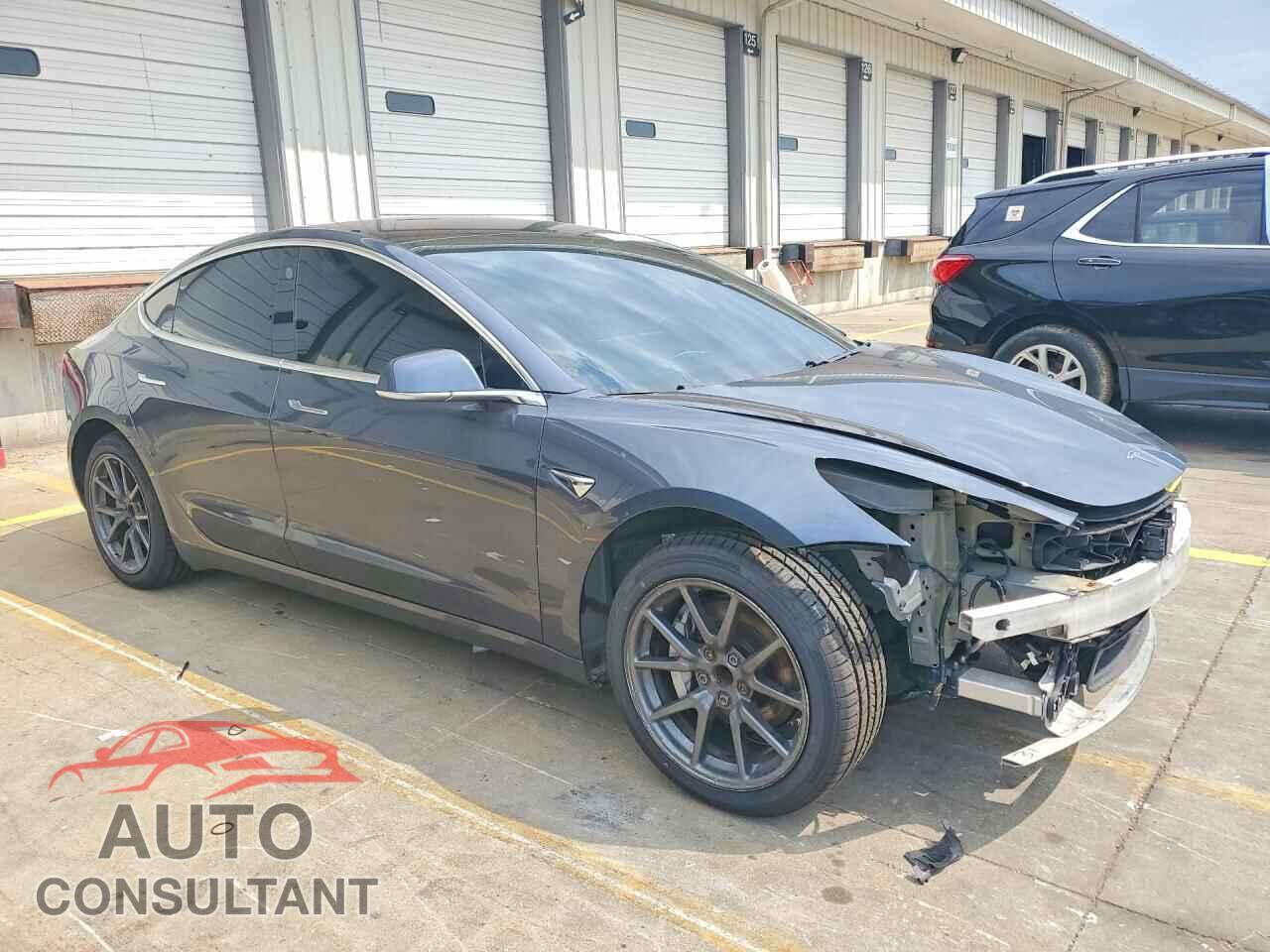 TESLA MODEL 3 2018 - 5YJ3E1EAXJF014173
