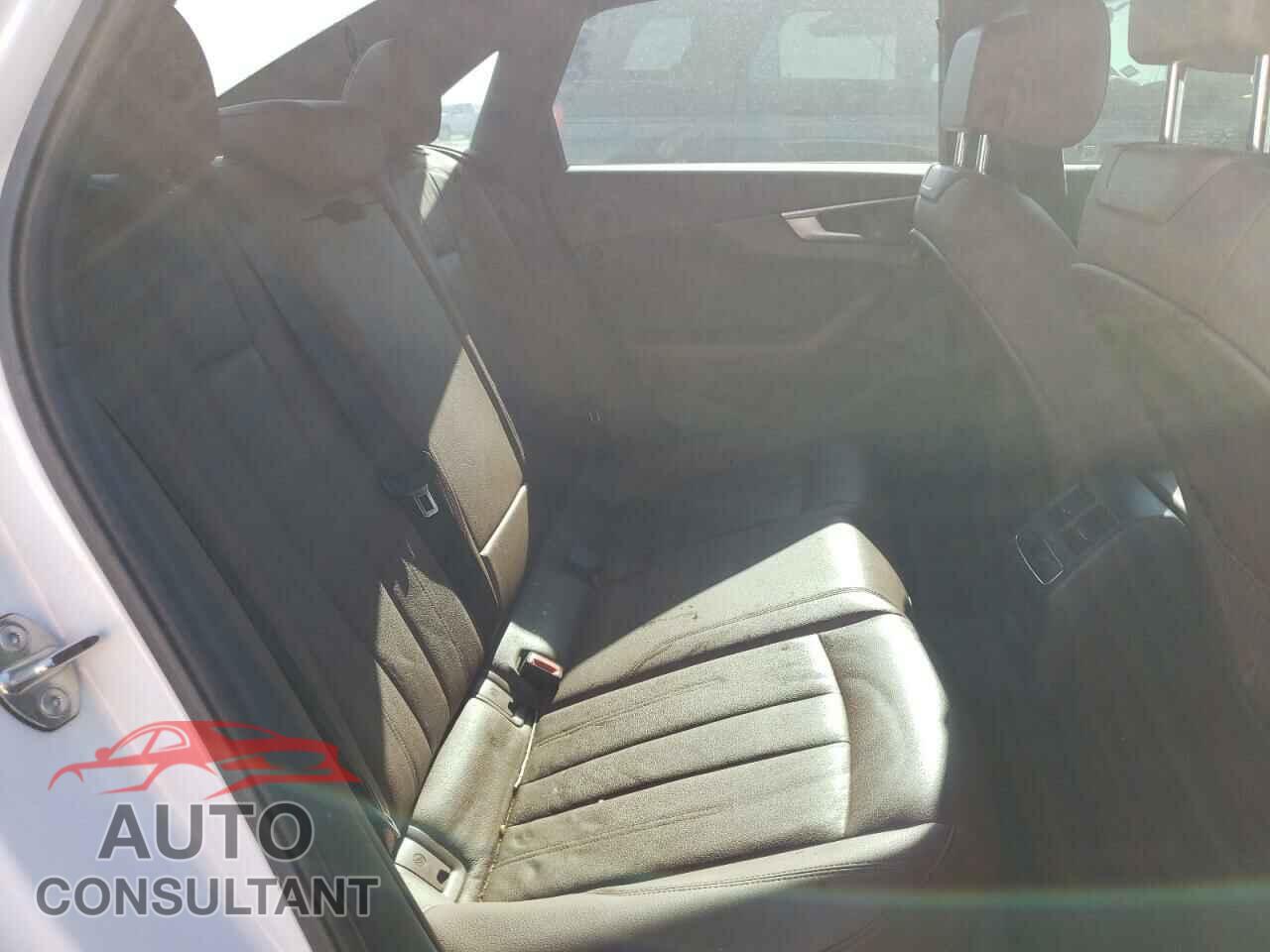 AUDI A4 2017 - WAUKMAF49HN056611