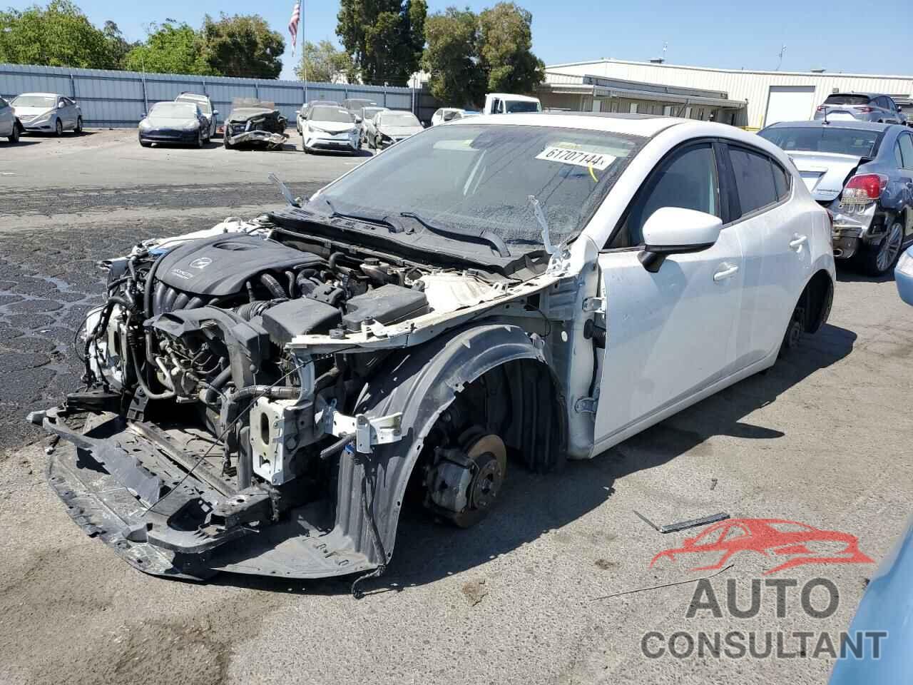 MAZDA 3 2017 - 3MZBN1L33HM147215