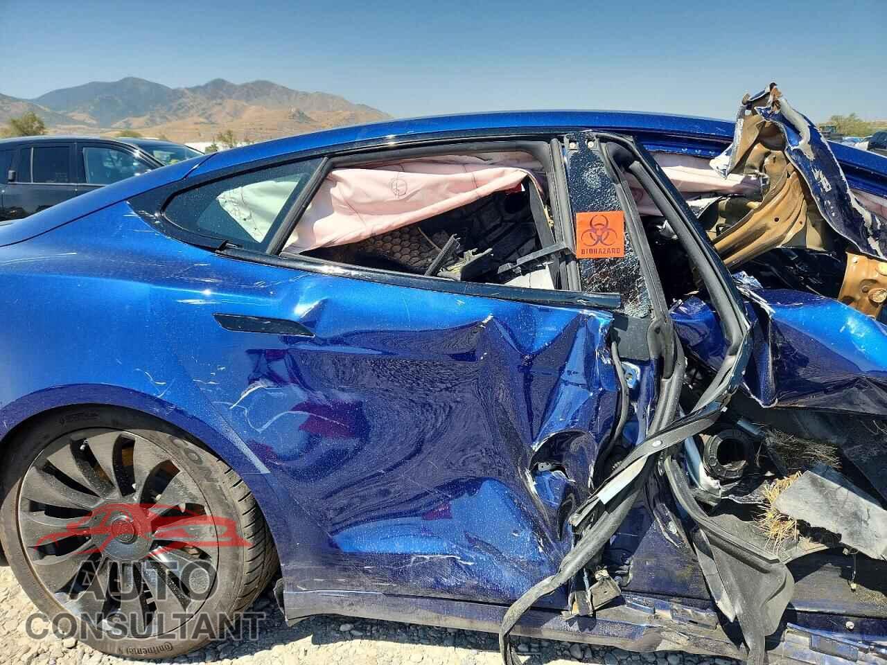 TESLA MODEL S 2022 - 5YJSA1E66NF463567