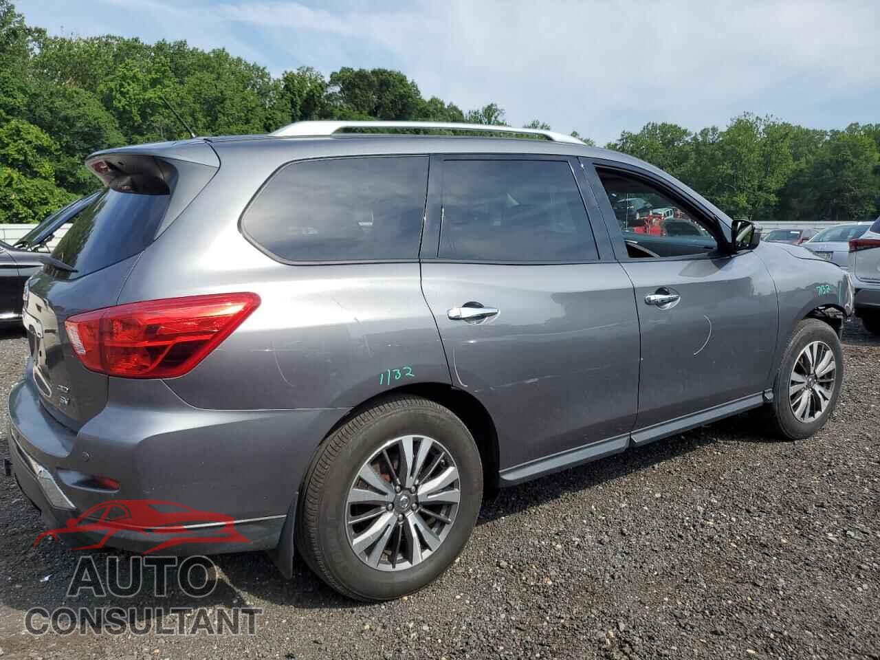 NISSAN PATHFINDER 2017 - 5N1DR2MMXHC696663