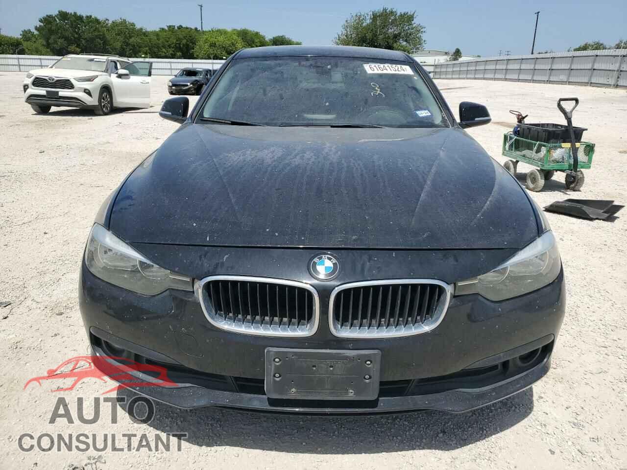 BMW 3 SERIES 2016 - WBA8E1G52GNU10627