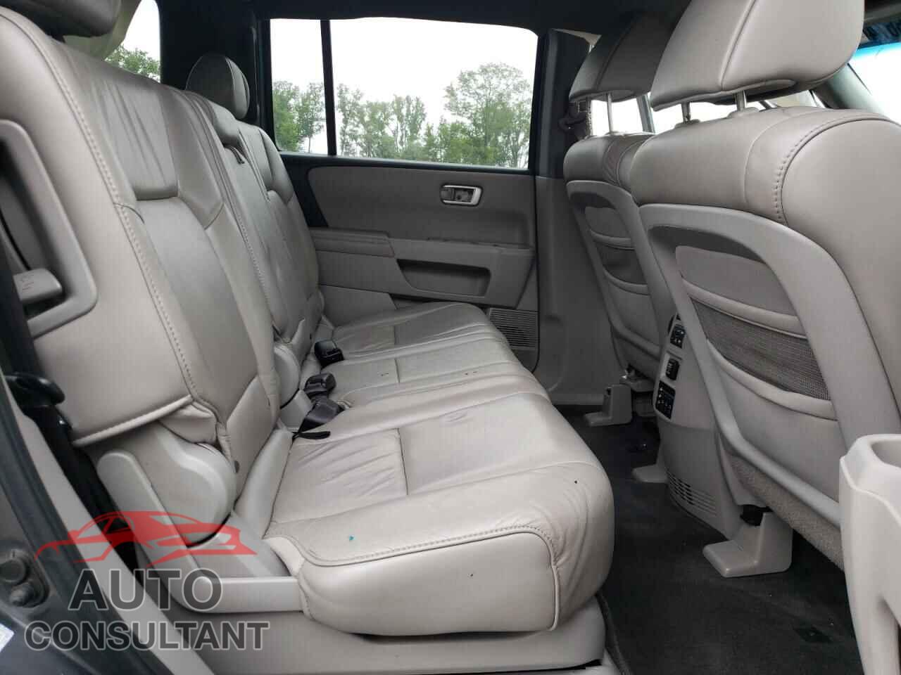HONDA PILOT 2011 - 5FNYF4H61BB076784