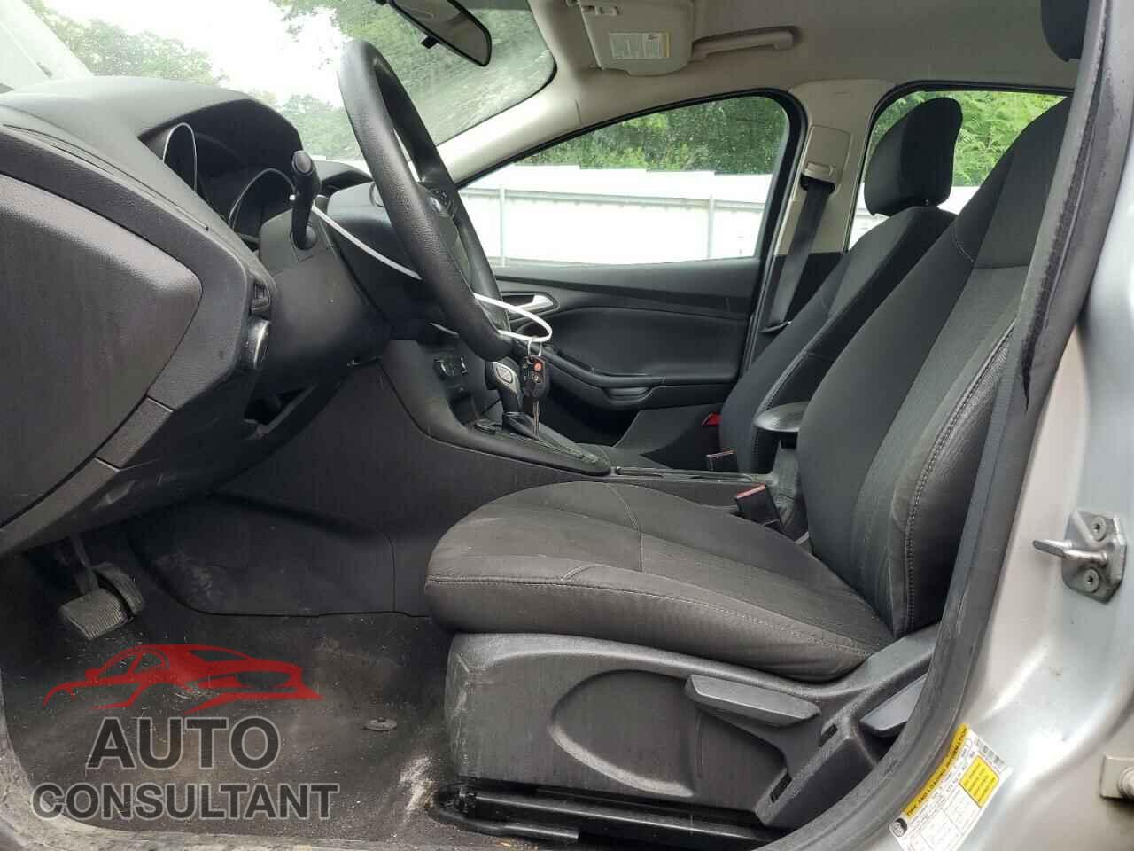 FORD FOCUS 2017 - 1FADP3F29HL265958