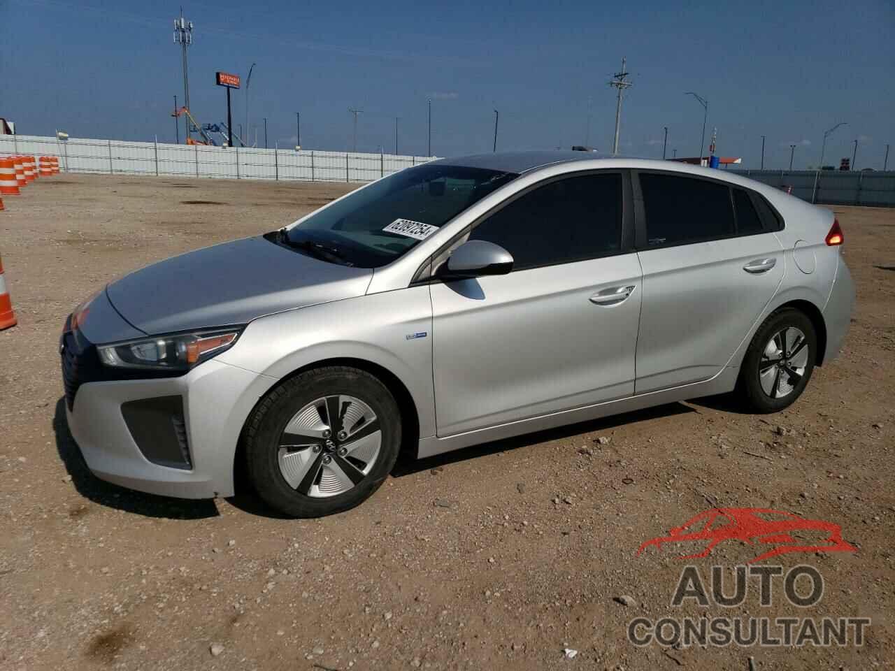 HYUNDAI IONIQ 2017 - KMHC65LC6HU036354