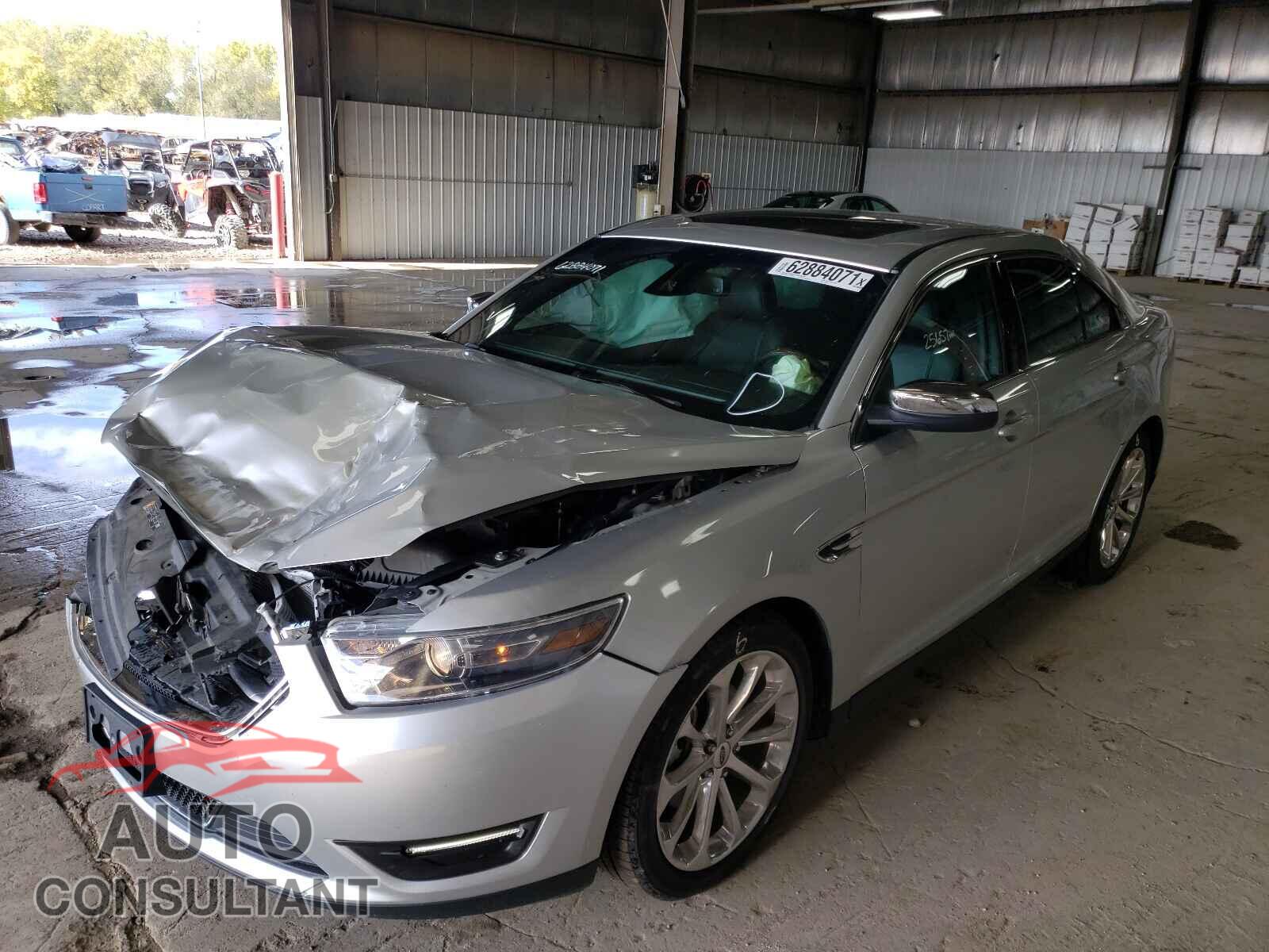 FORD TAURUS 2017 - 1FAHP2J88HG128395