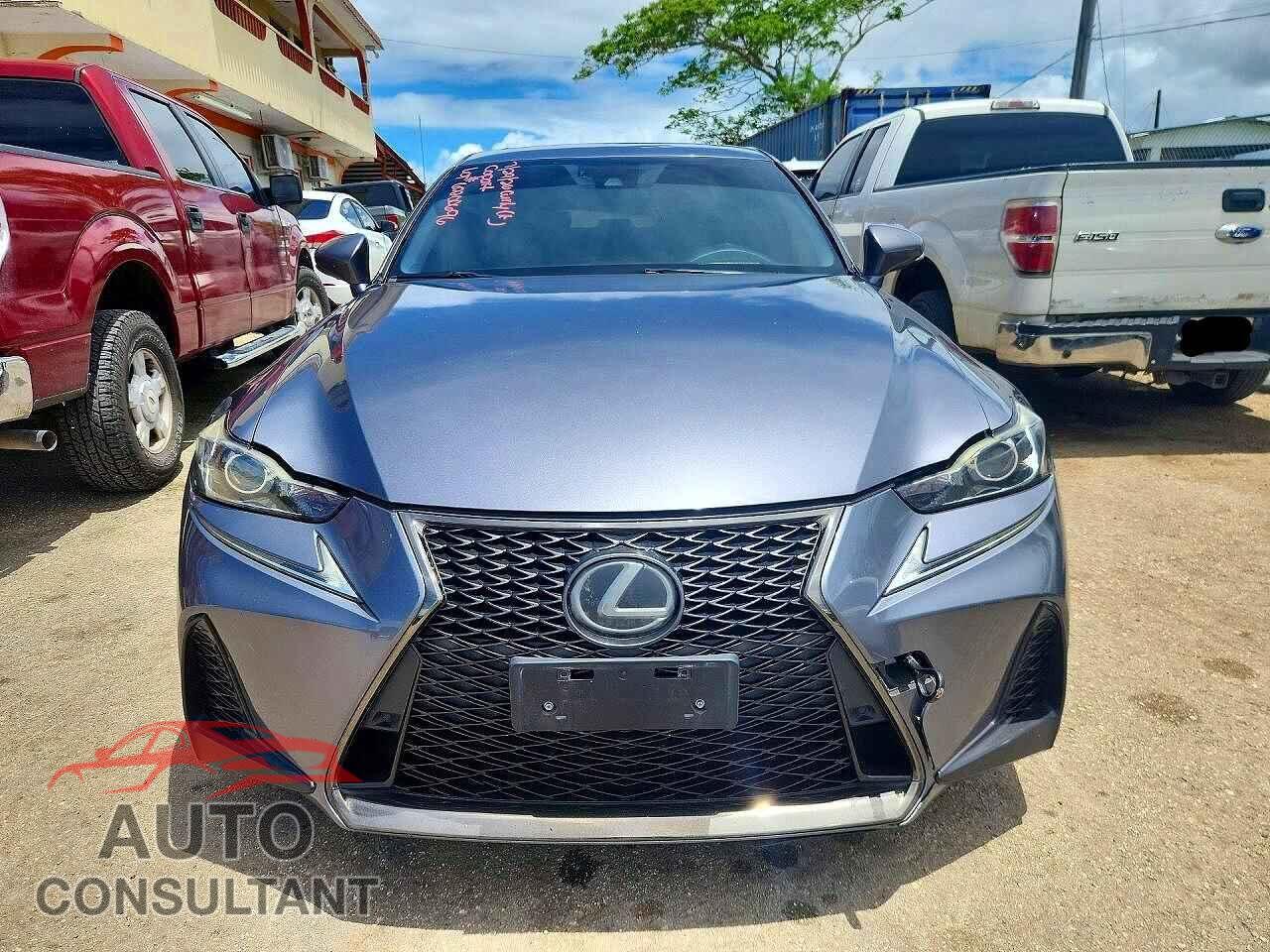 LEXUS IS 2018 - JTHBA1D27J5071741