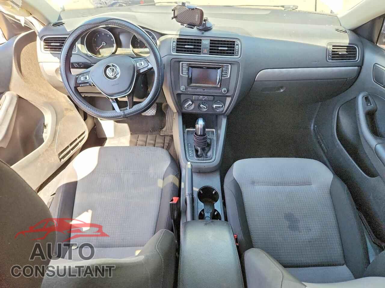 VOLKSWAGEN JETTA 2017 - 3VW2B7AJ6HM407149