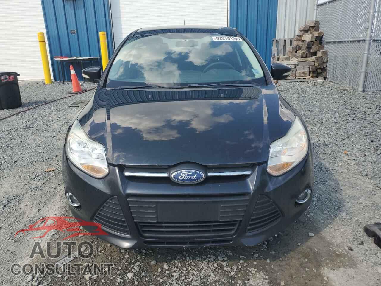 FORD FOCUS 2012 - 1FAHP3F24CL305597