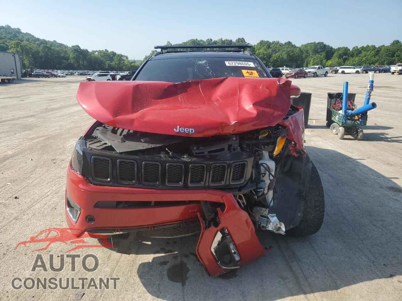 JEEP COMPASS 2018 - 3C4NJDCB3JT418984