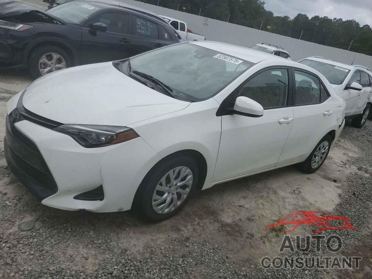 TOYOTA COROLLA 2018 - 5YFBURHE2JP844887