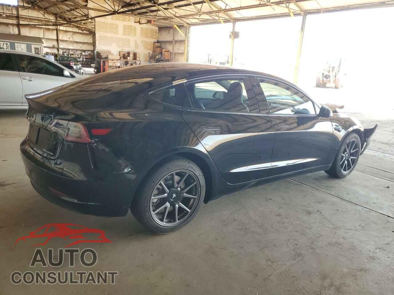TESLA MODEL 3 2018 - 5YJ3E1EB4JF127867